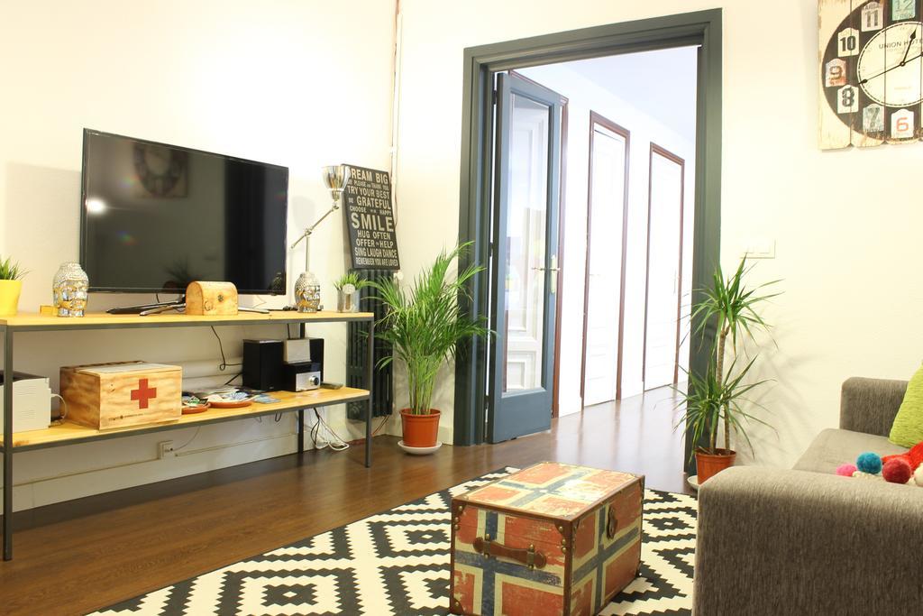 Sweet Bcn Traveller House Apartment Barcelona Exterior photo